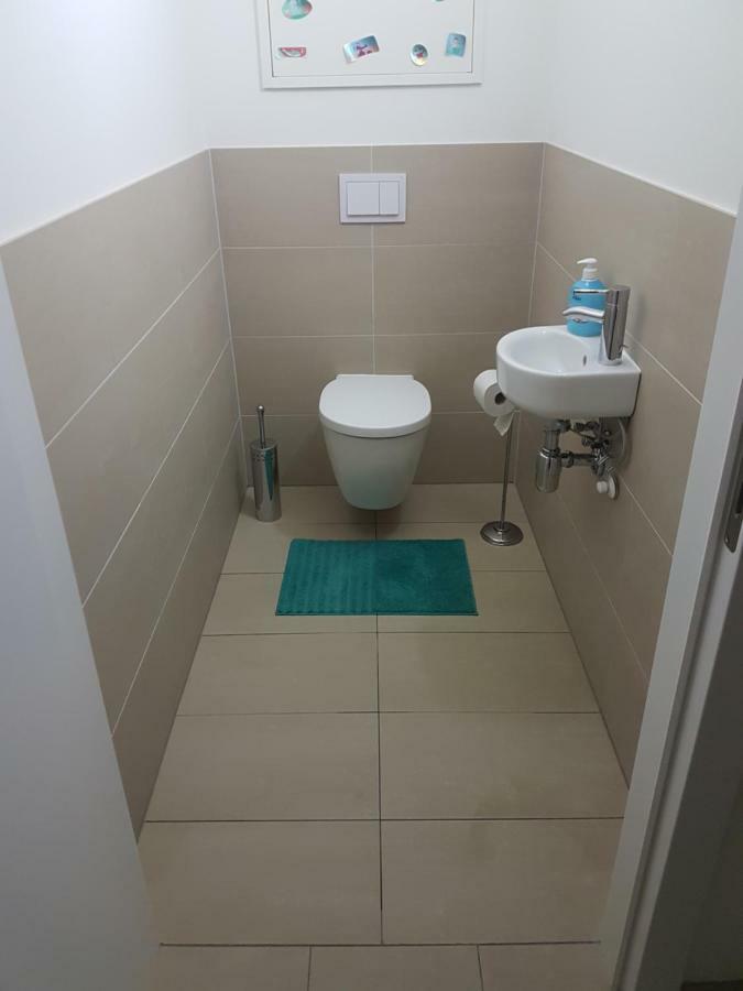 Central Family-Friendly Apt In فيينا المظهر الخارجي الصورة