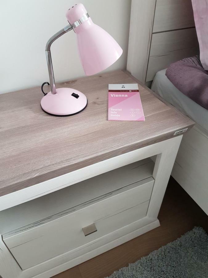 Central Family-Friendly Apt In فيينا المظهر الخارجي الصورة